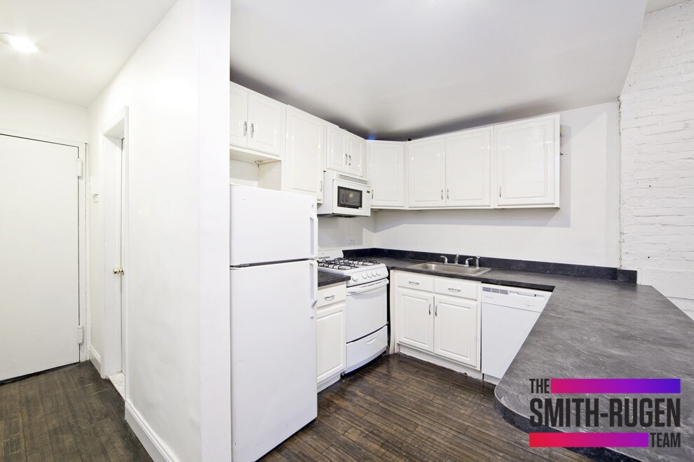 Foto principal - 350 W 47th St