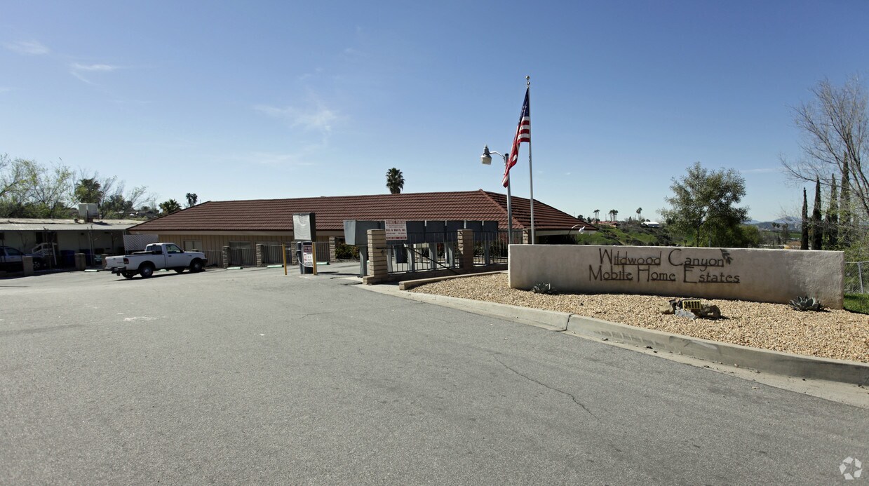 Foto principal - 34111 Wildwood Canyon Rd