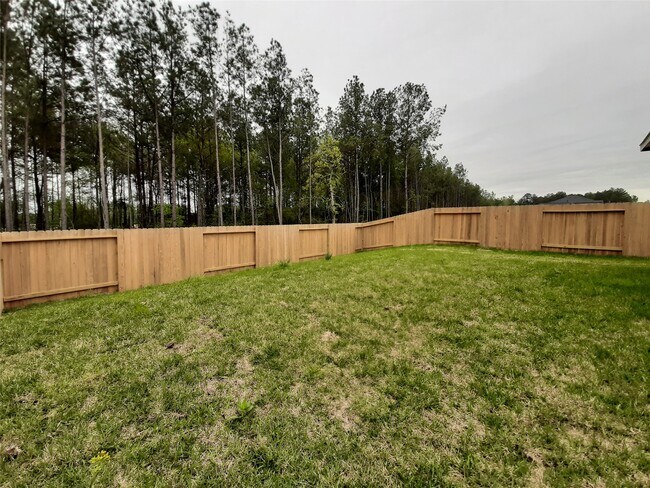 Building Photo - 5855 Strawflower Ln