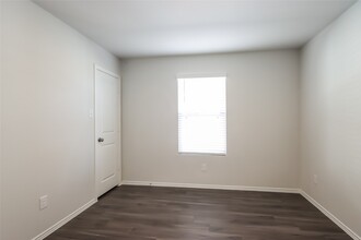 Building Photo - 13480 White Ibis St