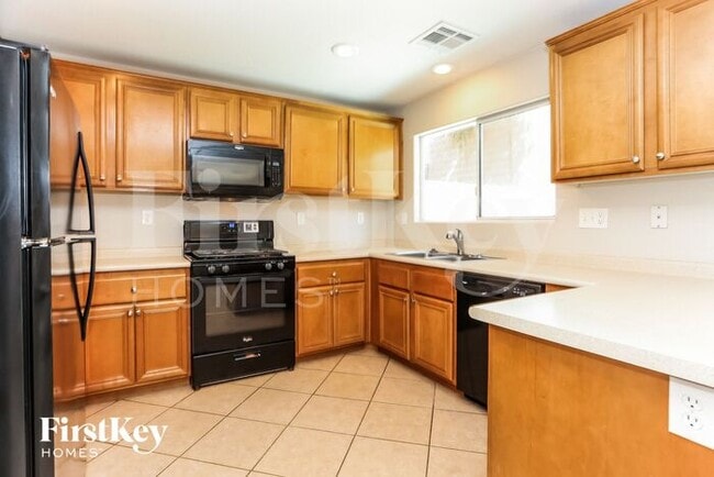 Foto del edificio - 9124 Spirit Canyon Ave