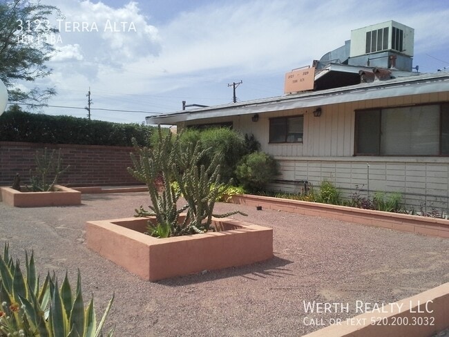 Building Photo - Historic Sam Hughes Community! Brand new w...