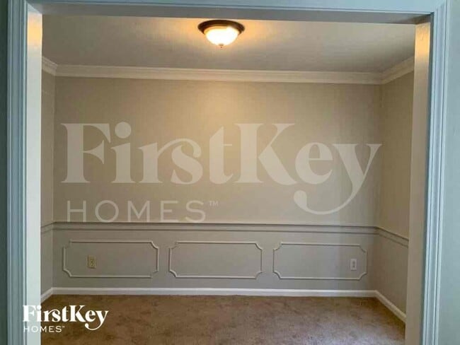 Building Photo - 5117 Scrivener Dr