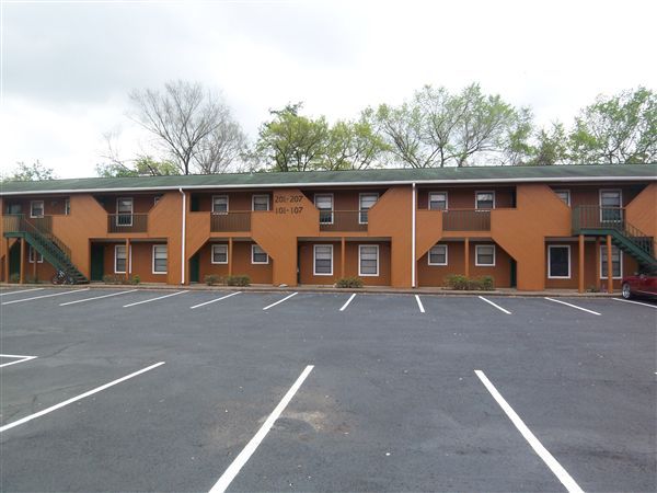 Building Photo - 2011 La Brisa Dr