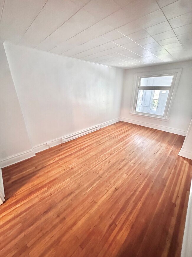 Foto del edificio - 1049 Tilghman St