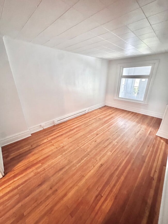 Building Photo - 1049 Tilghman St