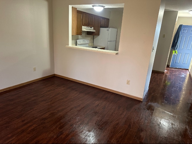 Building Photo - 1098 Mace Rd