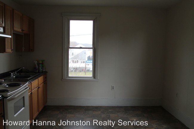 Building Photo - 2 br, 1 bath House - 600 S Logan Blvd