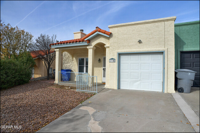 Building Photo - 237 S Alto Mesa Dr