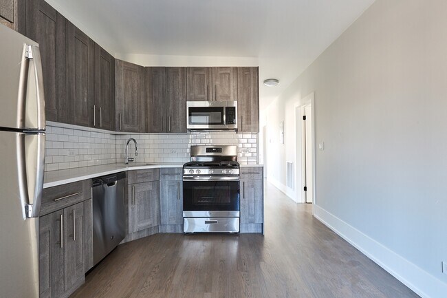 Foto del edificio - 2224 N Kimball Ave