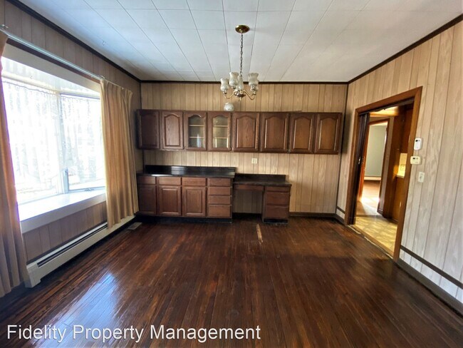 Building Photo - 4 br, 1 bath House - 1374 E Commercial St