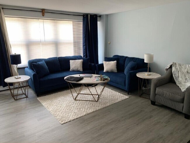 Foto del edificio - 6030 N Sheridan Rd
