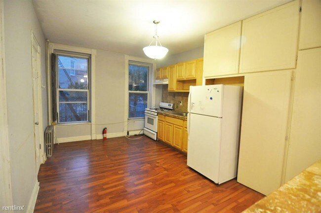 Building Photo - 792 Bergen St