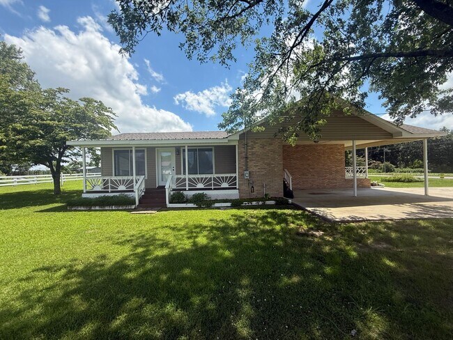 Building Photo - Beautiful House in Henagar AL