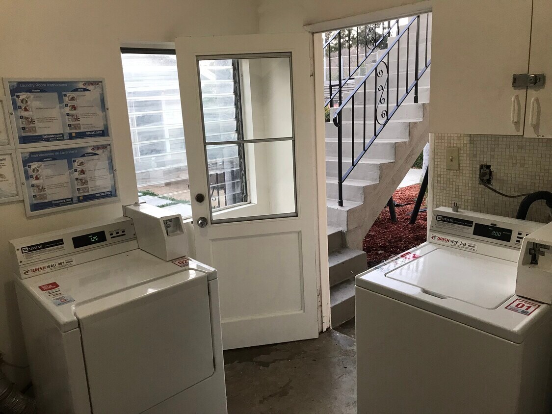 shared laundry room - 6230 Milton Ave