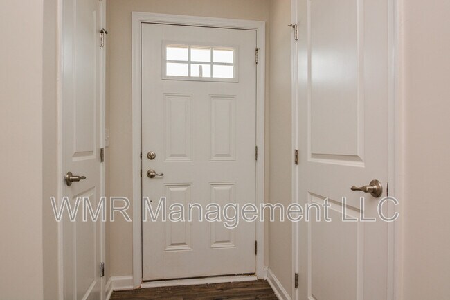 Foto del edificio - 388 Amber Acorn Ave