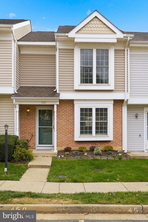 Building Photo - 168 Edinburgh Square Building Photo - 168 Edinburgh Square