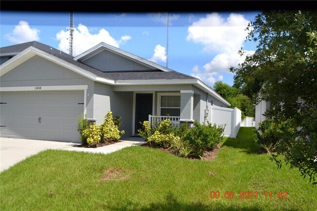 Foto del edificio - 13808 Harvestwood Ln