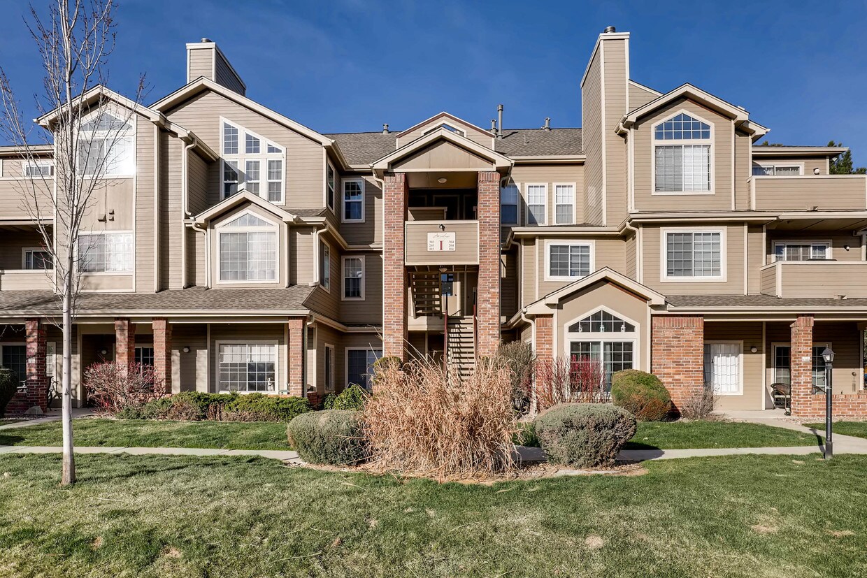 Foto principal - 4760 S Wadsworth Blvd
