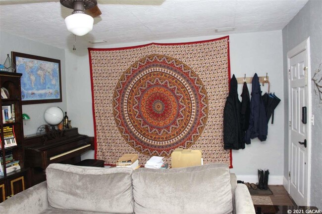 Foto del edificio - 303 SE 8th St