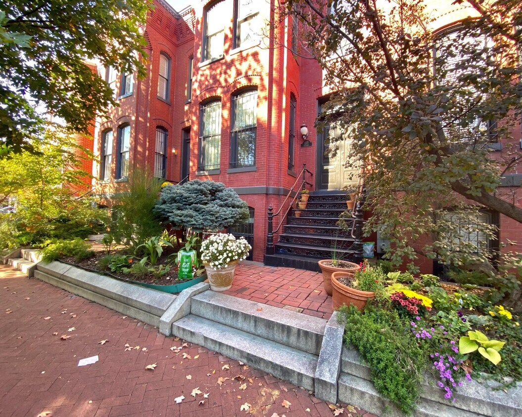 Photo - 1225 O St NW (Washington, DC)