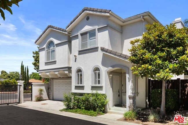 Building Photo - 15804 Crest Ln
