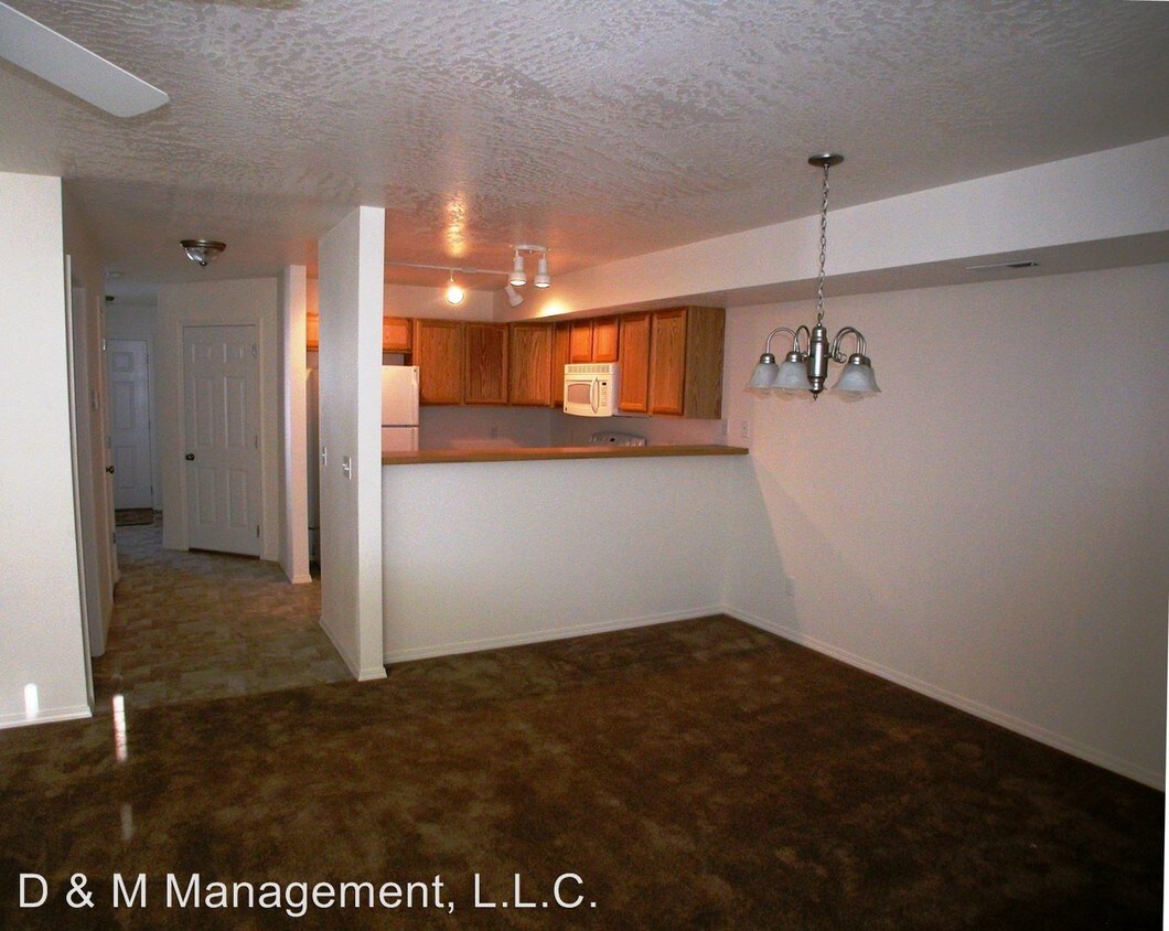 Building Photo - 598 Hydra Pl