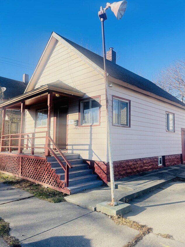 533 W Station St, Kankakee, IL 60901 House Rental in Kankakee, IL