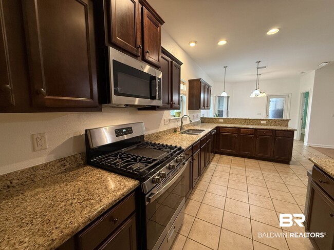 Building Photo - 10720 Dunmore Dr
