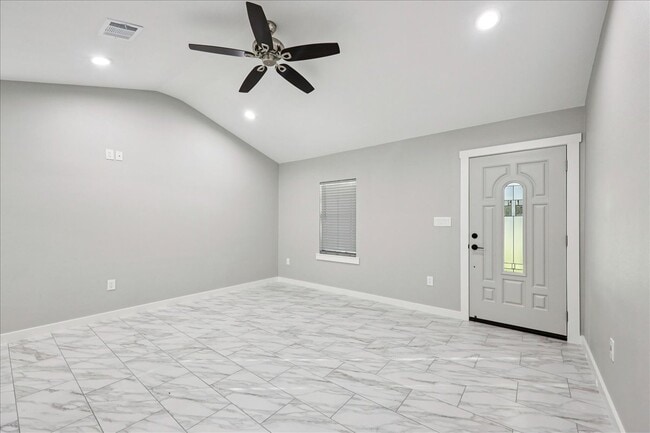 Foto del edificio - 378 Alabama Ave