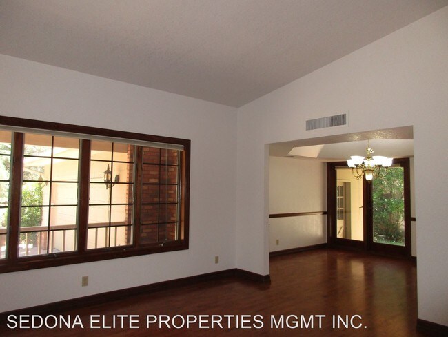 Building Photo - 3 br, 2.5 bath House - 120 YAVAPAI TRAIL