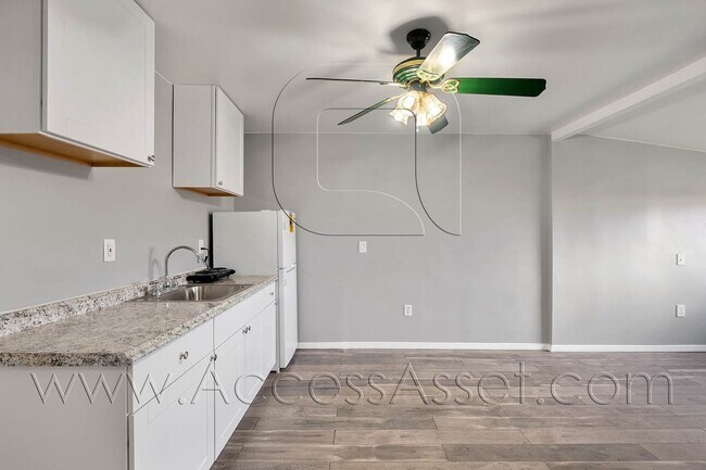 Foto del edificio - 522 N Spring St