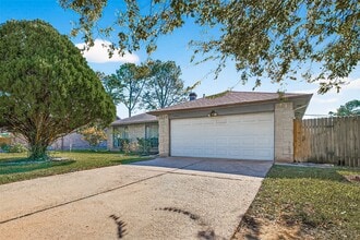 Building Photo - 2803 Fir Crest Ct