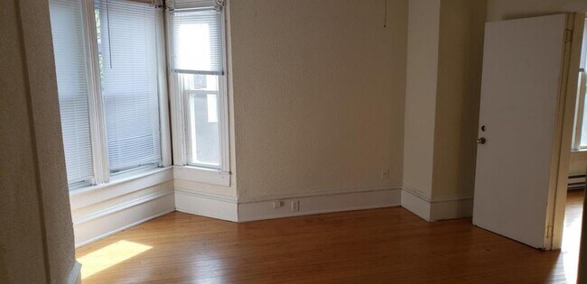 Foto del edificio - 1167 15th Avenue SE. Apt # 2