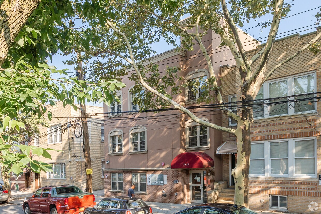 Foto del edificio - 5925 Grove St