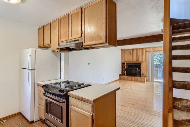 Foto del edificio - End Unit Townhome with 2 Beds, an Office a...