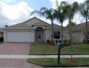 Building Photo - 515 Calamondin Way SW