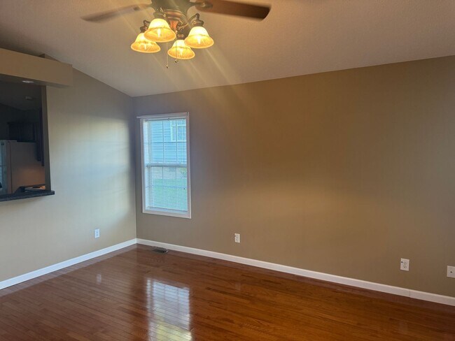 Foto del edificio - Charming one level home in a wonderful Bri...