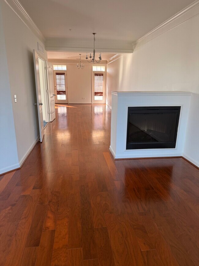 Foto del edificio - 19327 Diamond Lake Dr
