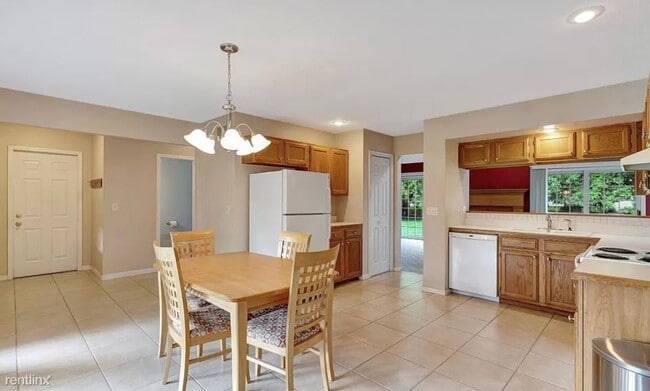 Building Photo - 4 br, 2 bath House - 8633 Oakmont Road