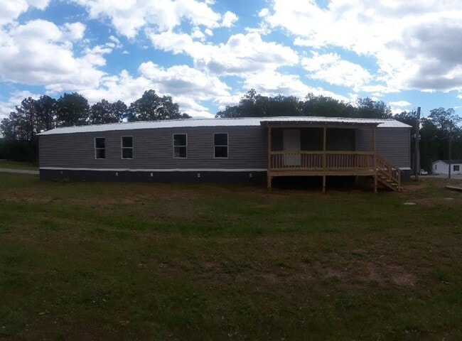 Building Photo - Large open floor plan 3BDR 2BA