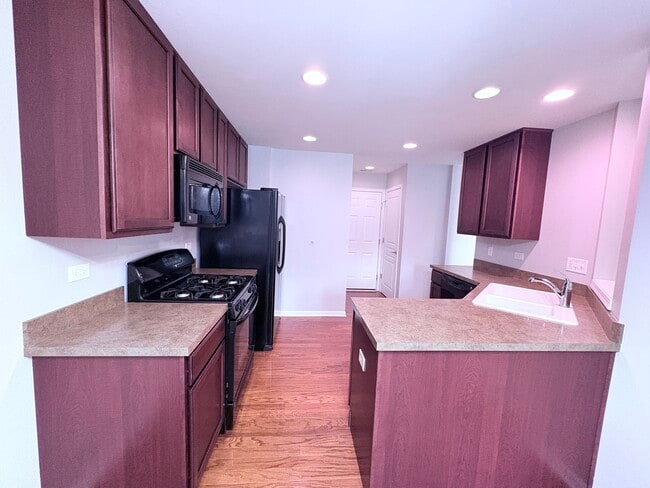 Building Photo - 241 Devoe Dr