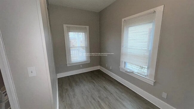 Building Photo - 624 Dresden Ave