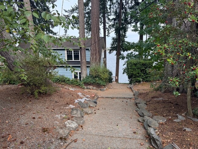 Building Photo - 23214 Vashon Hwy SW