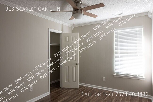 Foto del edificio - 913 Scarlet Oak Ct N