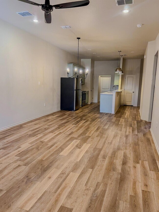 Foto del edificio - 11913 Evanston Ave