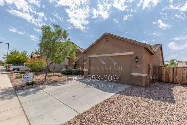 Foto del edificio - 18295 W Saguaro Ln
