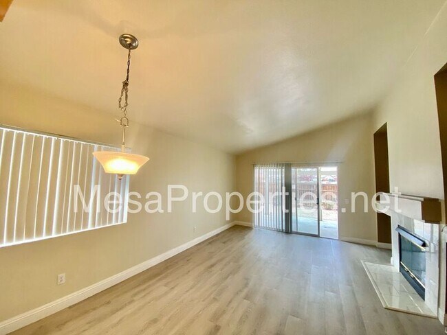 Building Photo - 15636 Amber Pointe Dr