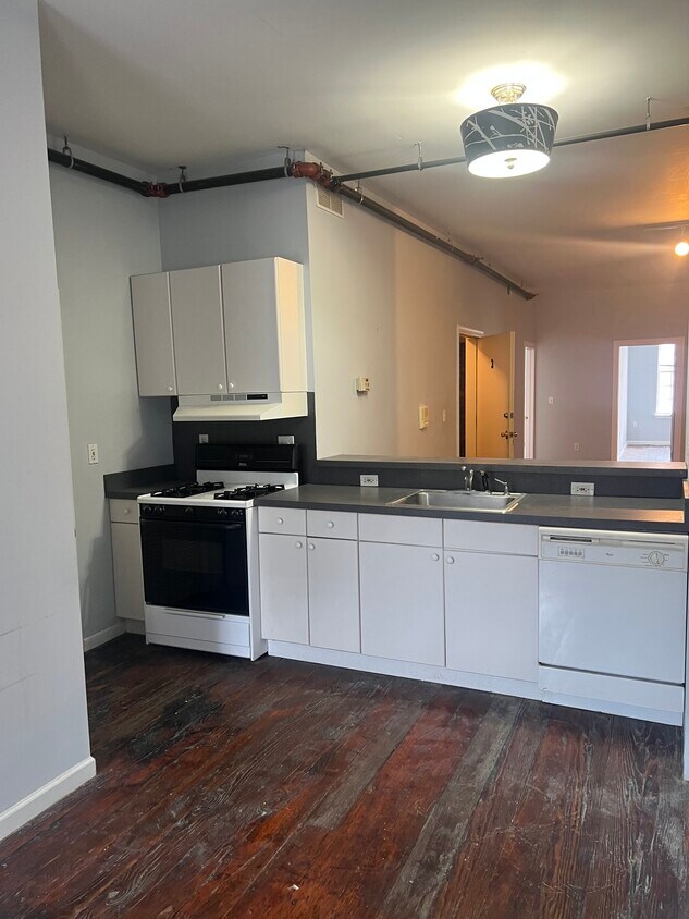 Foto principal - 108 Chestnut St