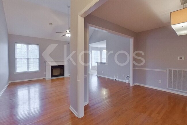 Foto del edificio - 605 Sophia Ct